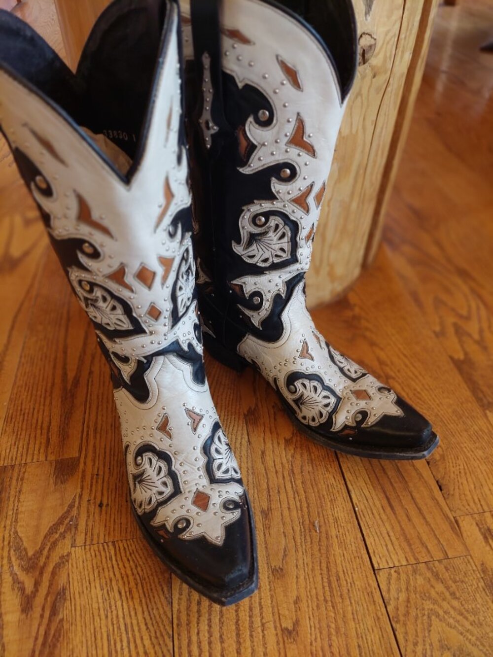 LUCCHESE size 10b Studded Scarlet Black & Natural Inlay Western/Cowgirl Boots.